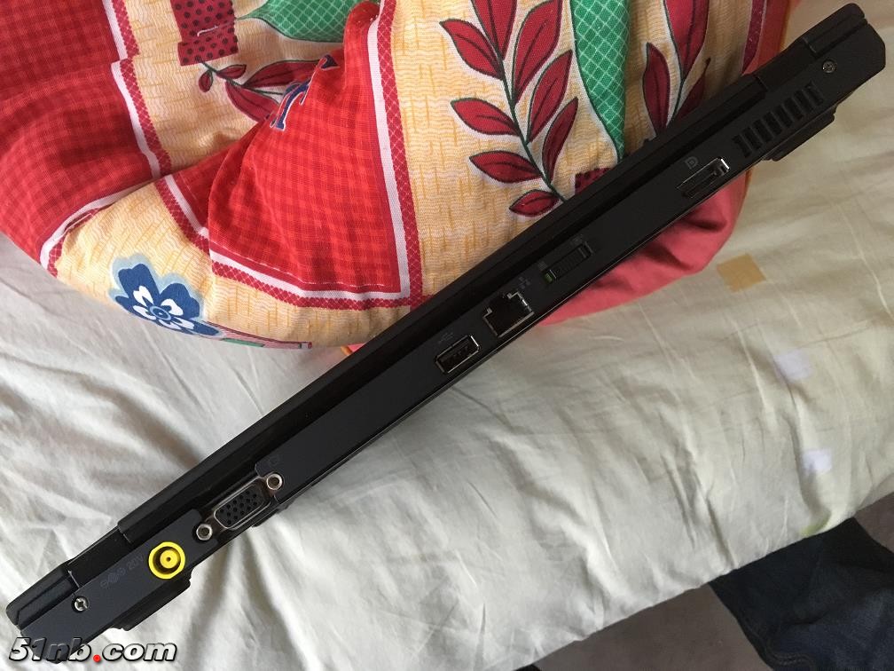 背面接口&D壳瑕疵