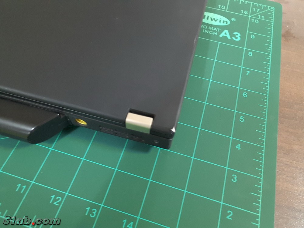 4-X220边角2.jpg