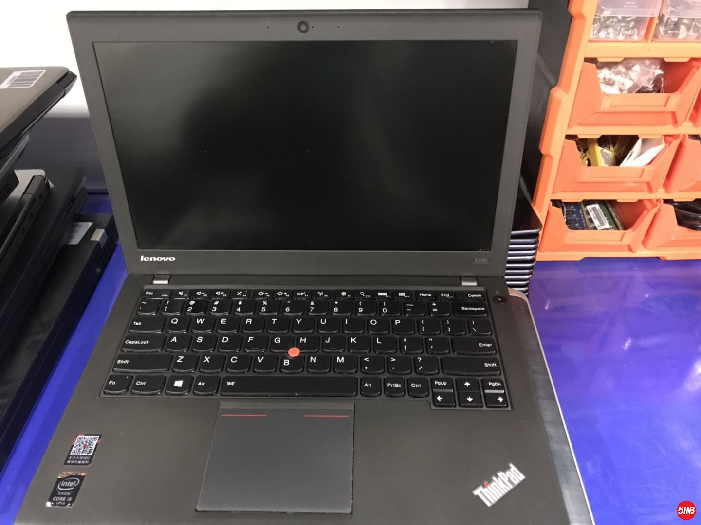 X2402.jpg